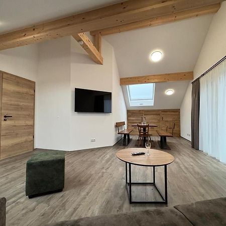 Landgasthaus Zur Linde Pleiskirchen المظهر الخارجي الصورة