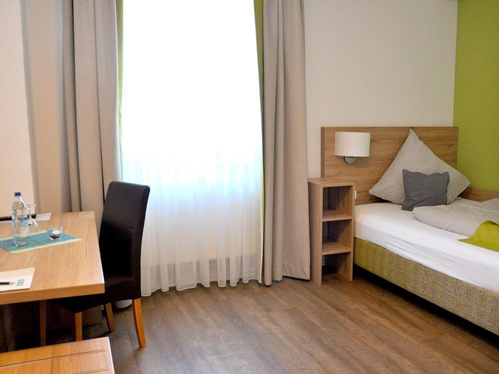 Landgasthaus Zur Linde Pleiskirchen المظهر الخارجي الصورة