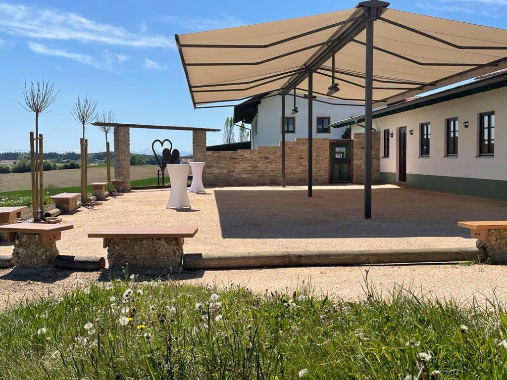 Landgasthaus Zur Linde Pleiskirchen المظهر الخارجي الصورة
