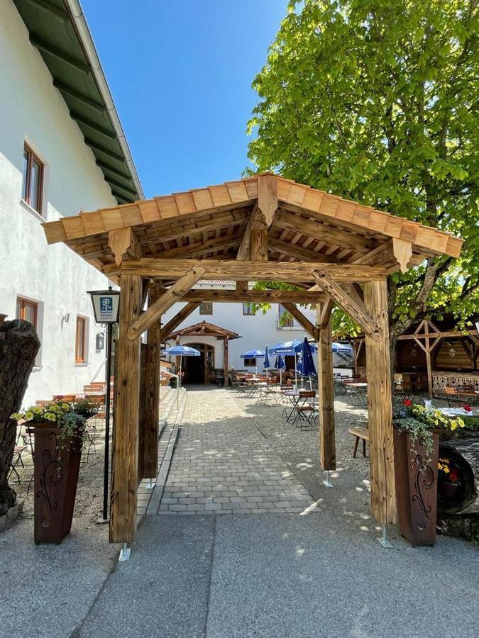 Landgasthaus Zur Linde Pleiskirchen المظهر الخارجي الصورة