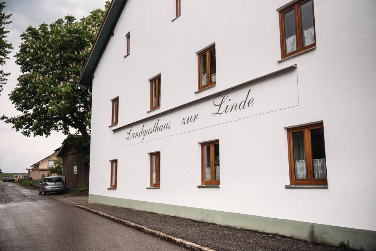 Landgasthaus Zur Linde Pleiskirchen المظهر الخارجي الصورة